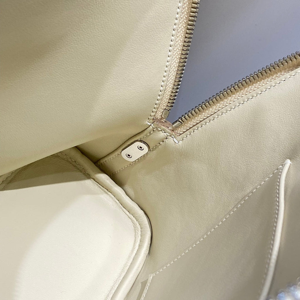 HM BOLIDE 25 WHITE EPSOM LEATHER SILVER HARDWARE 237413