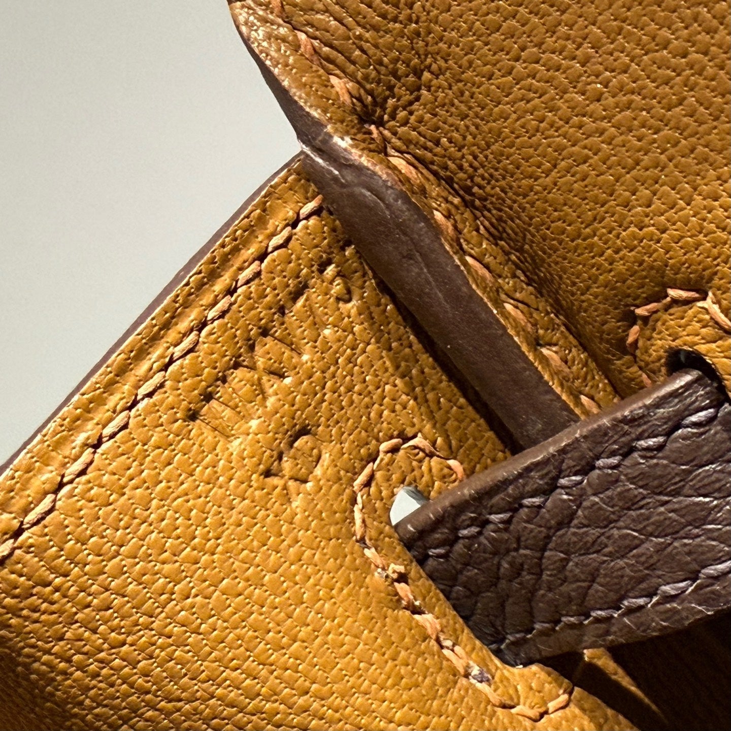 HM BIRKIN 25CM CAFÉ TOGO CUIR QUINCAILLERIE ARGENTÉE 237502
