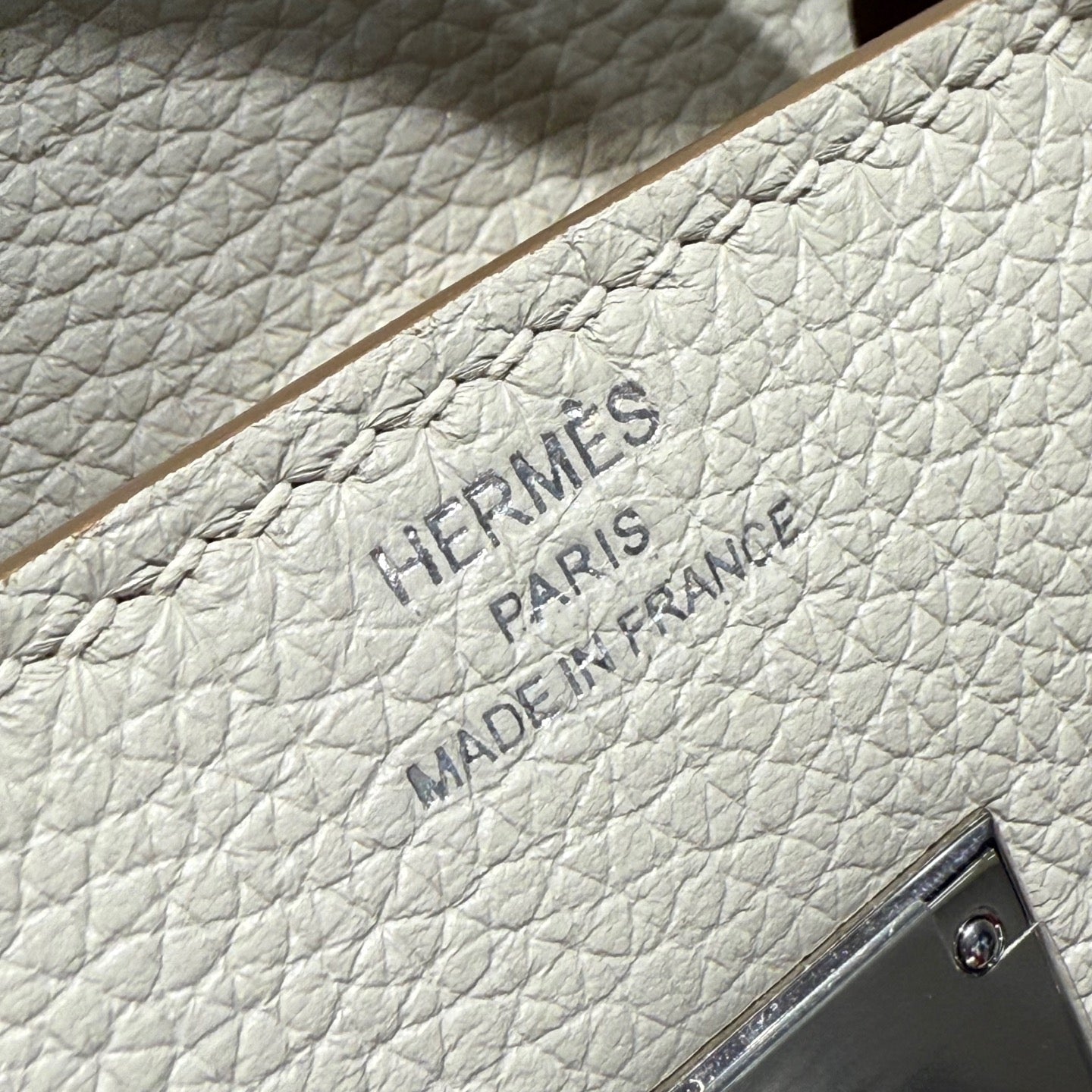 HM BIRKIN 25CM CUIR TOGO BLANC QUINCAILLERIE ARGENTÉE 237490