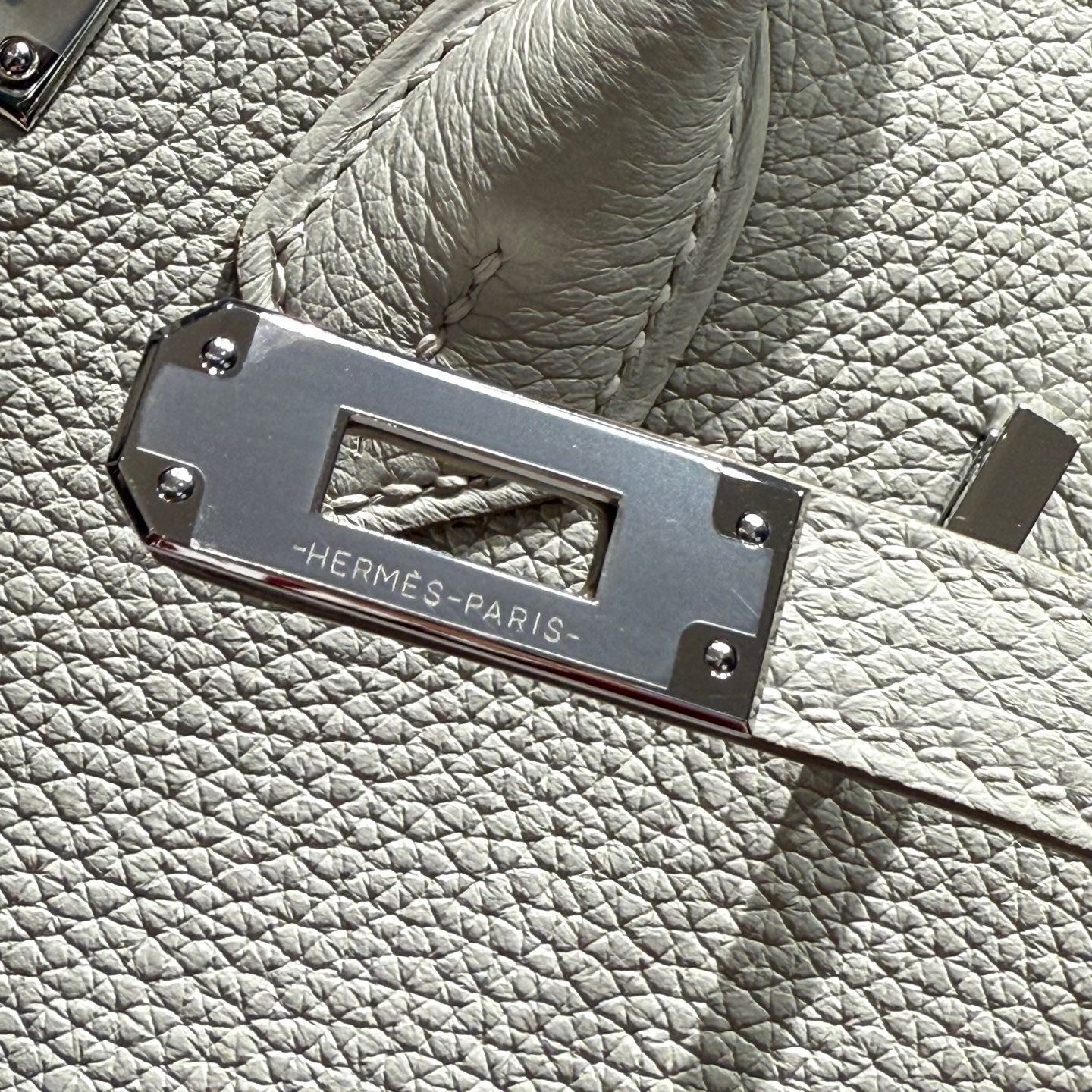 HM BIRKIN 25CM CUIR TOGO BLANC QUINCAILLERIE ARGENTÉE 237490