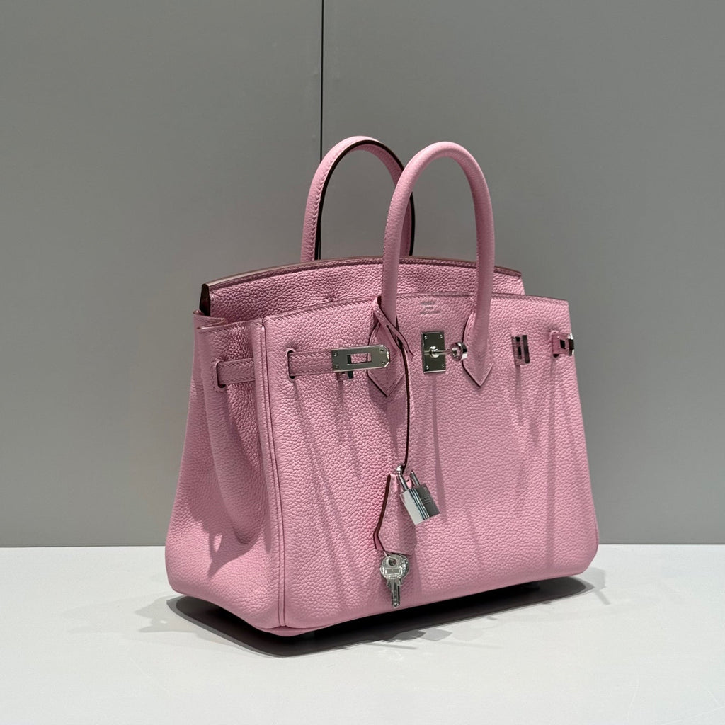 Sac HM Birkin 25 cm en cuir Togo rose pâle, accessoires argentés 237506