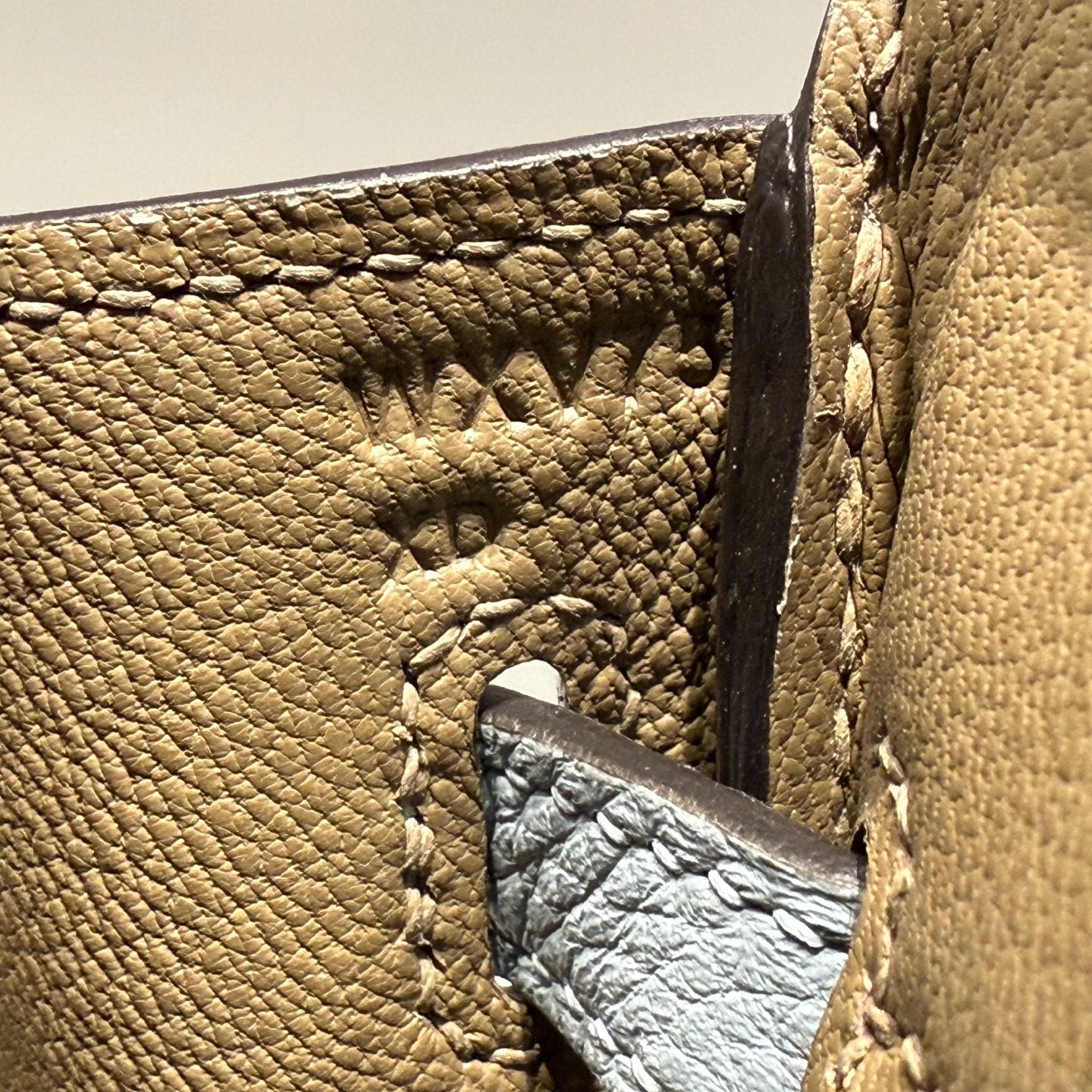Sac HM Birkin 25 cm en cuir Togo bleu ciel, accessoires argentés 237514