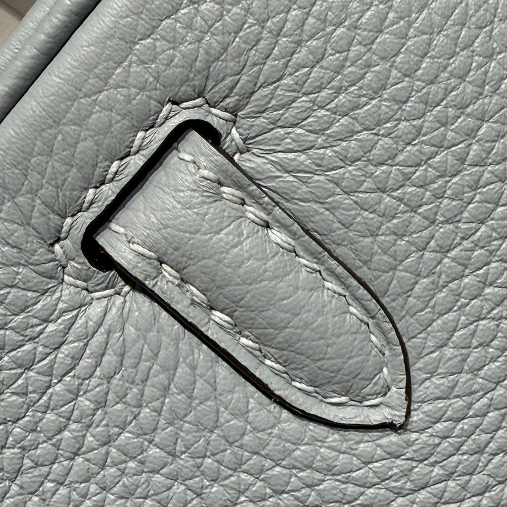Sac HM Birkin 25 cm en cuir Togo bleu ciel, accessoires argentés 237514