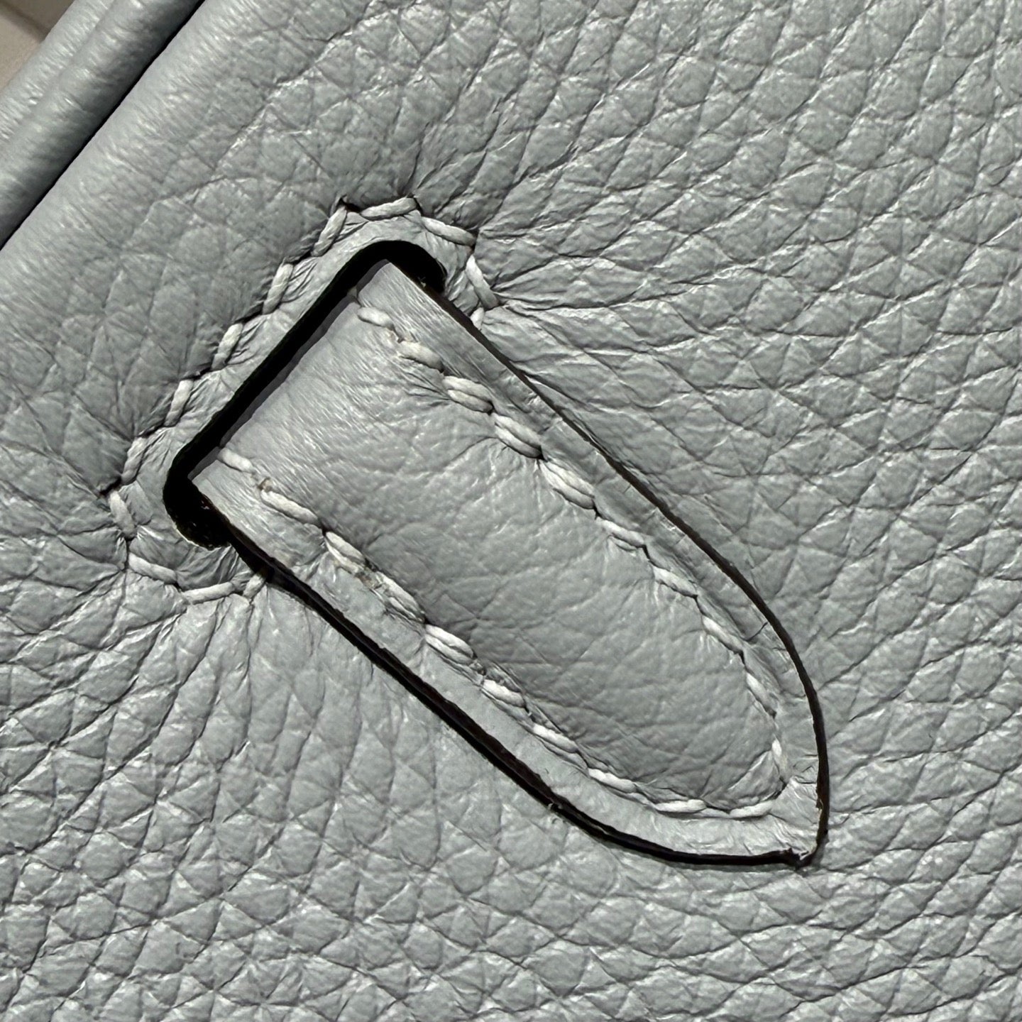 Sac HM Birkin 25 cm en cuir Togo bleu ciel, accessoires argentés 237514