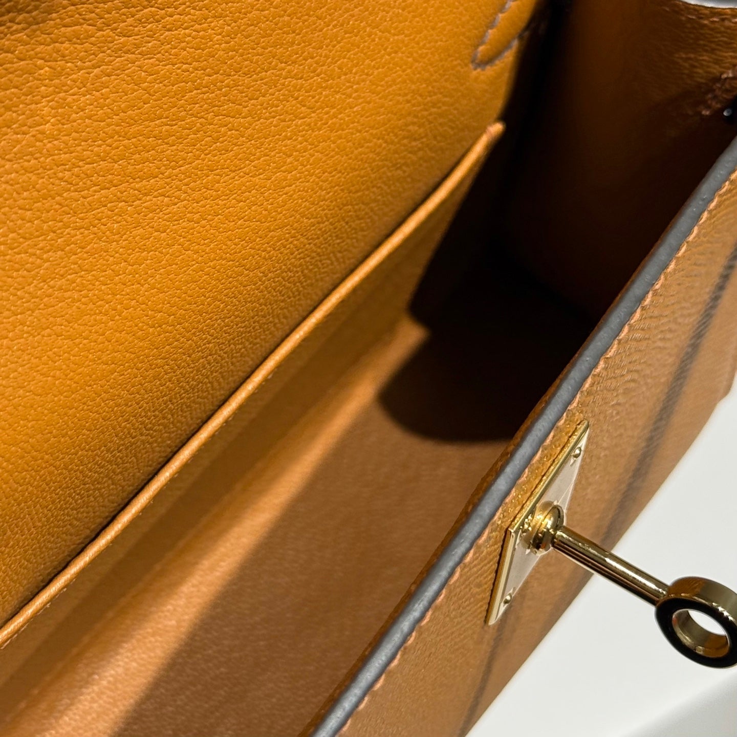 HM MINI KELLY 19 EPSOM MARRON DORÉ 243116