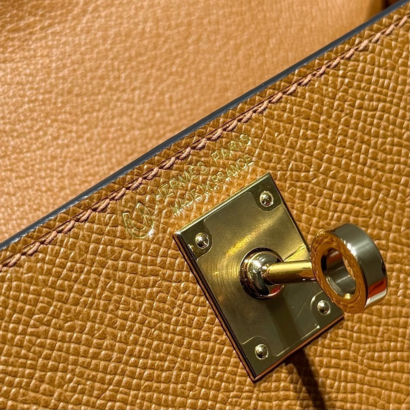 HM MINI KELLY 19 EPSOM MARRON DORÉ 243116