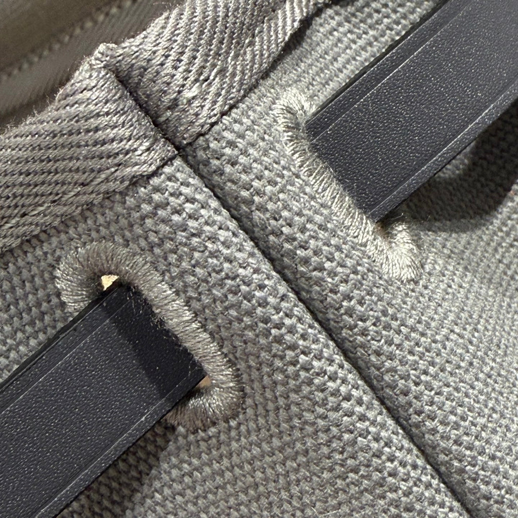 HM MINI HERBAG BOUCLE DORÉE 20 TOILE GRISE ET CUIR DE VACHE HUNTER 243270