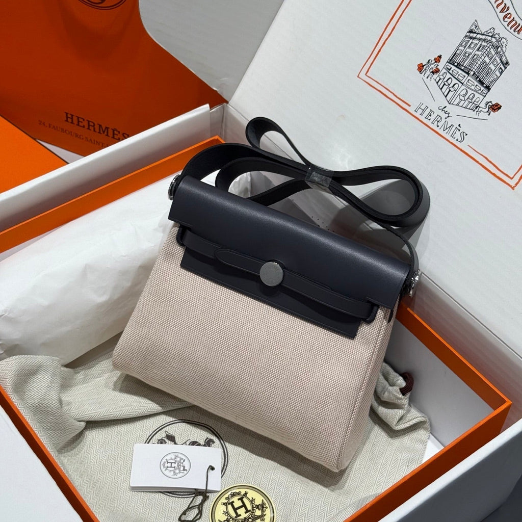 HM MINI HERBAG BOUCLE ARGENTÉE 20 TOILE CRÈME ET CUIR DE VACHE HUNTER 243280