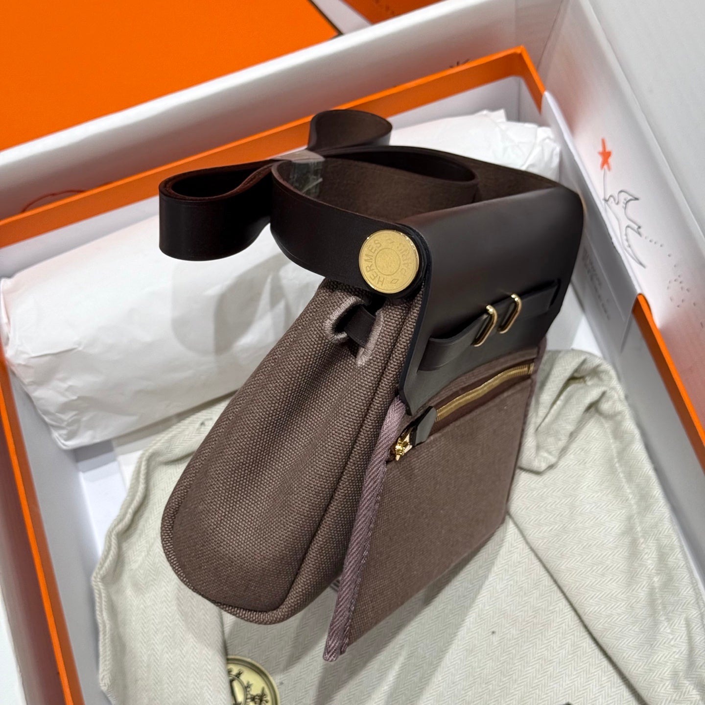HM MINI HERBAG BOUCLE DORÉE 20 TOILE CAFÉ ET CUIR DE VACHE HUNTER 243300