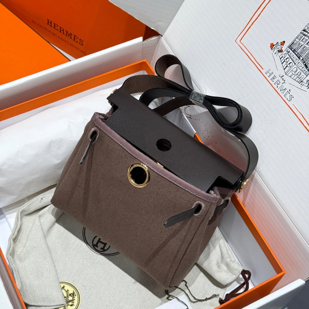 HM MINI HERBAG BOUCLE DORÉE 20 TOILE CAFÉ ET CUIR DE VACHE HUNTER 243300