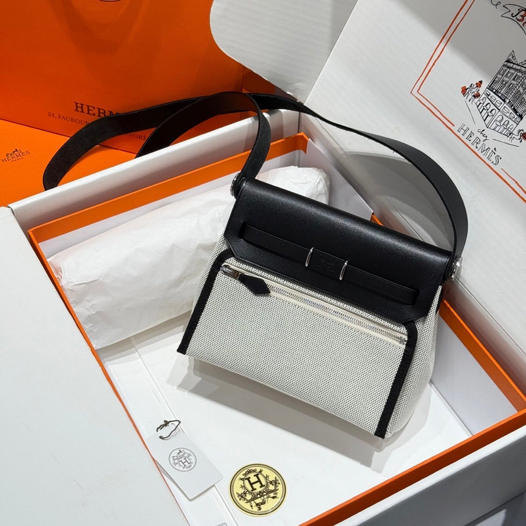 HM MINI HERBAG BOUCLE ARGENTÉE 20 TOILE BLANCHE ÉCRU ET CUIR DE VACHE HUNTER 243231