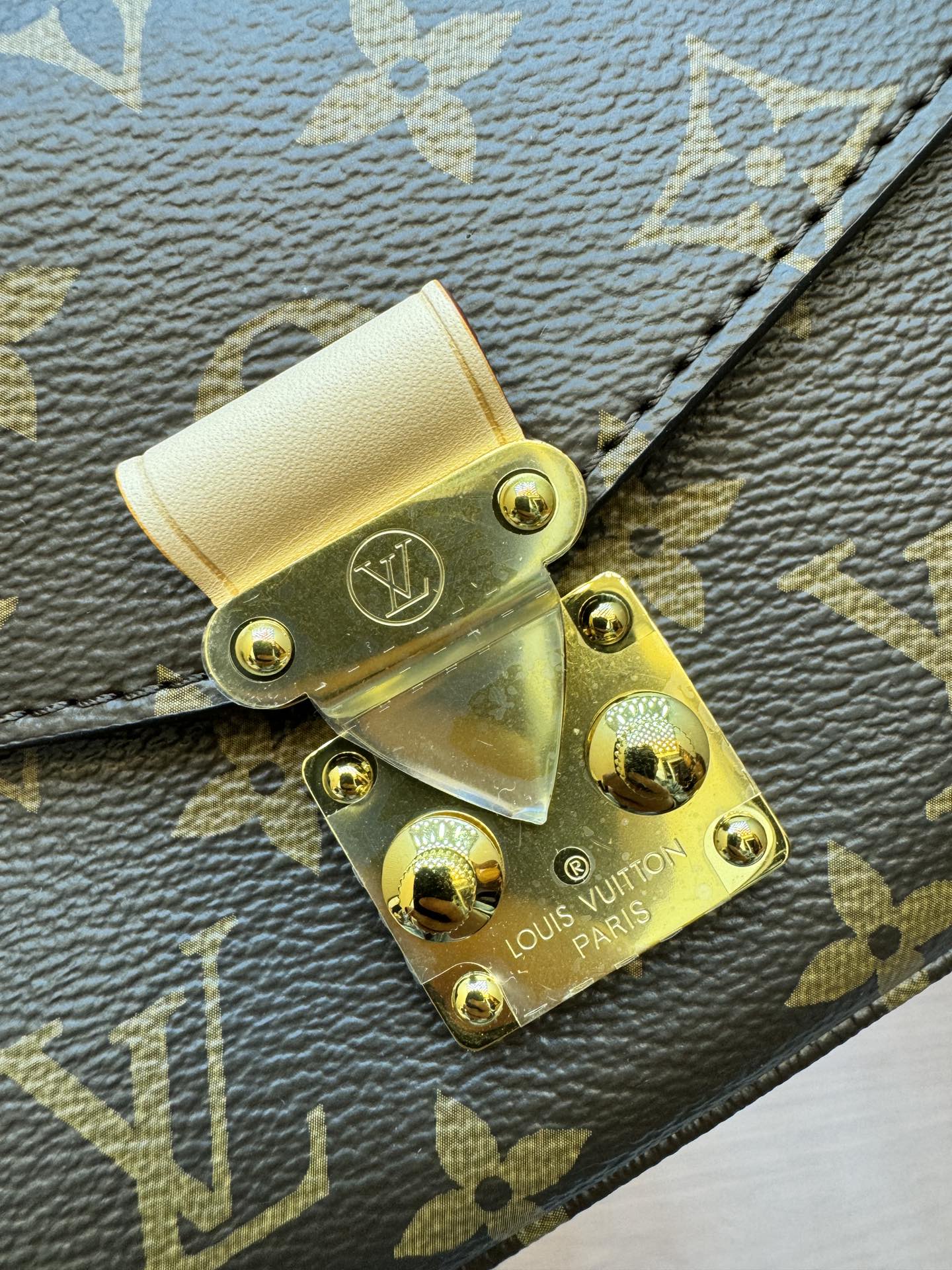 LV POCHETTE METIS EAST WEST MARRON MONOGRAMME TOILE 206021