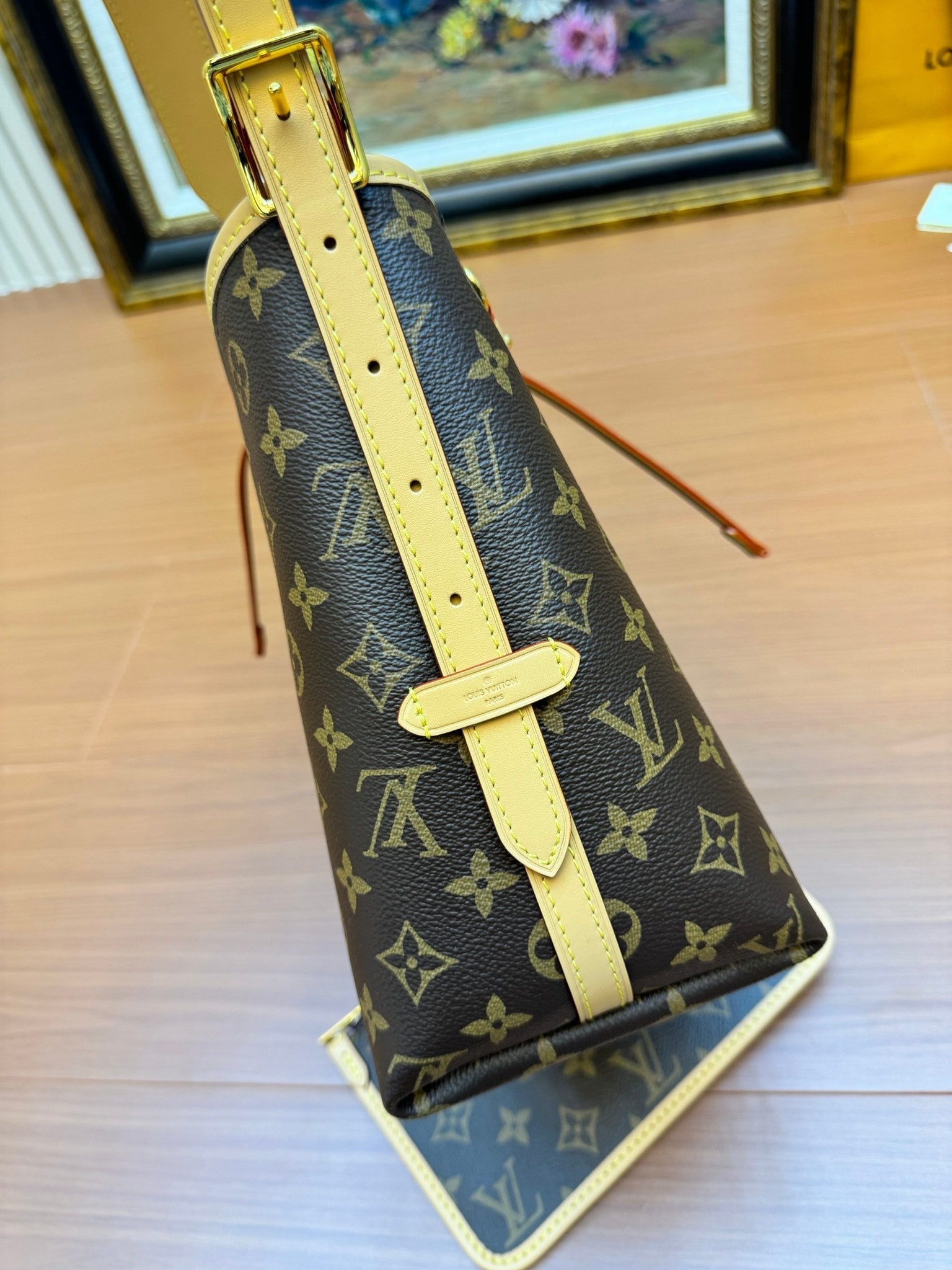 Sac fourre-tout LV PM 29 cm en toile monogrammée marron 206005