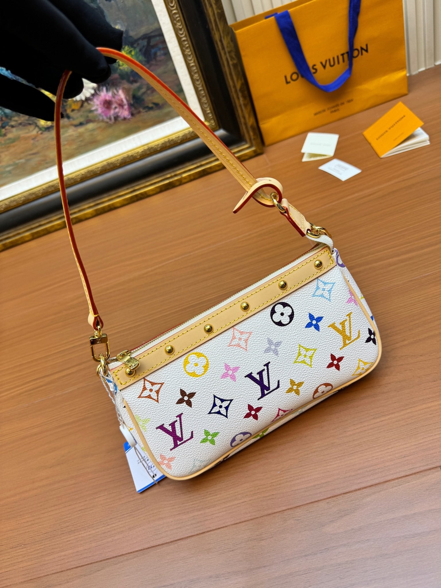 LV X TM POCHETTE ACCESSOIRES 22CM TOILE MONOGRAMME 206016