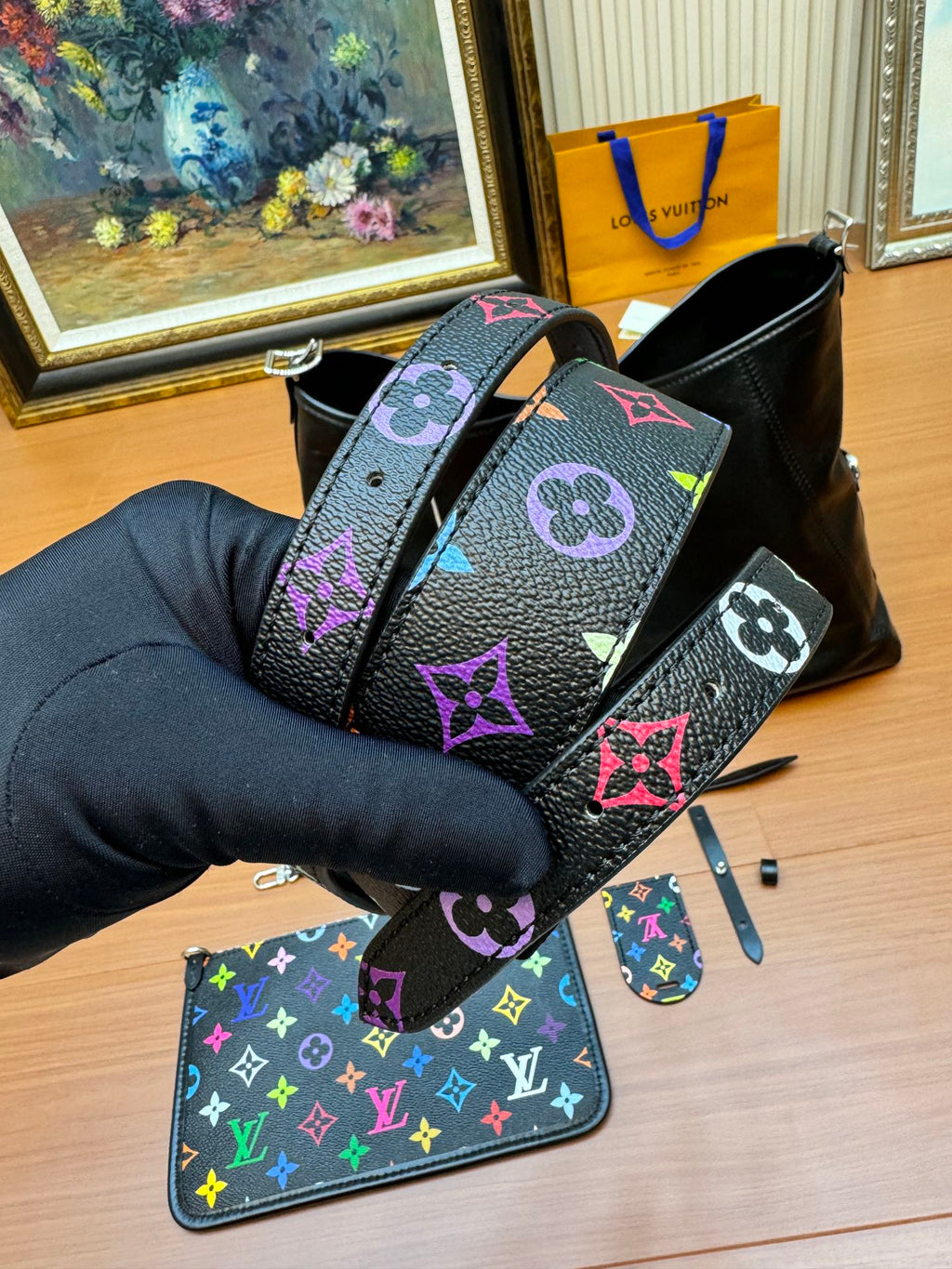 LV CARRYALL VIBE LV X TM 39CM BLACK SHEEPSKIN 206019