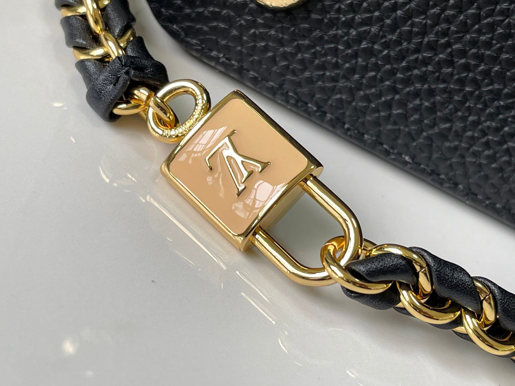 CAPUCINES MM 31.5 BLACK TAURILLON LEATHER GOLD HARDWARE