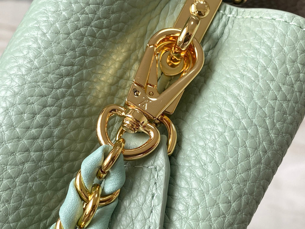 CAPUCINES MINI 21 GREEN BEIGE TAURILLON LEATHER GOLD HARDWARE