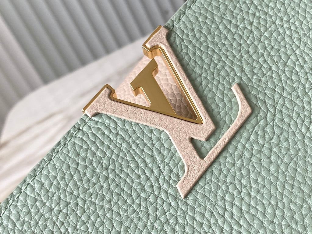 CAPUCINES MINI 21 GREEN BEIGE TAURILLON LEATHER GOLD HARDWARE