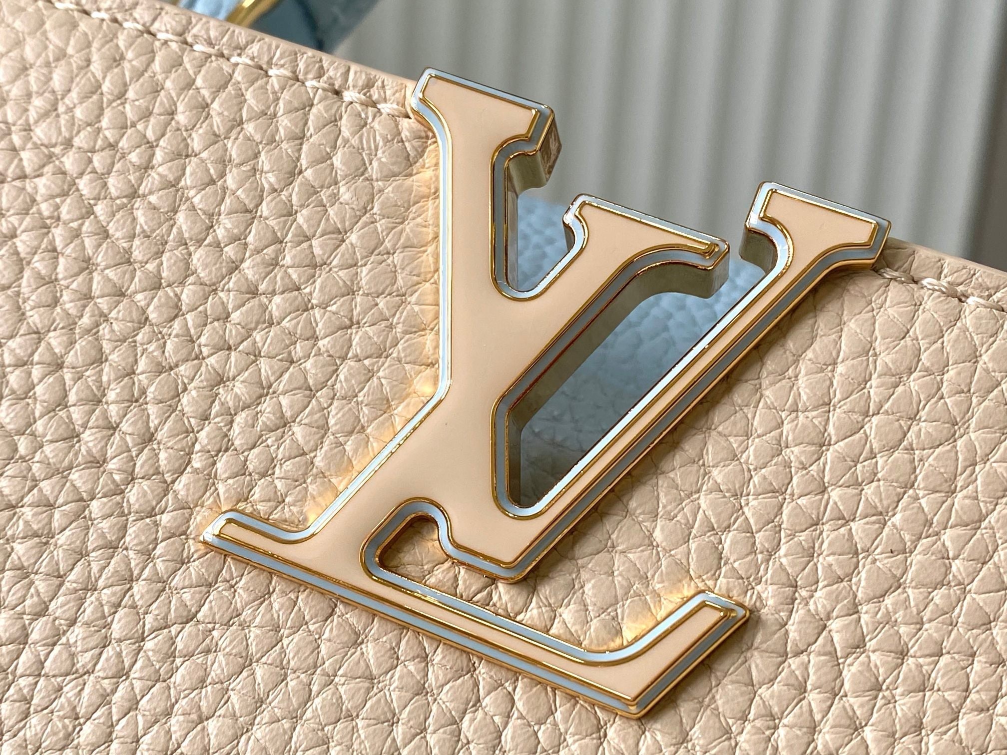 CAPUCINES MINI 21 BEIGE BLEU NUAGE CUIR TAURILLON QUINCAILLERIE DORÉ