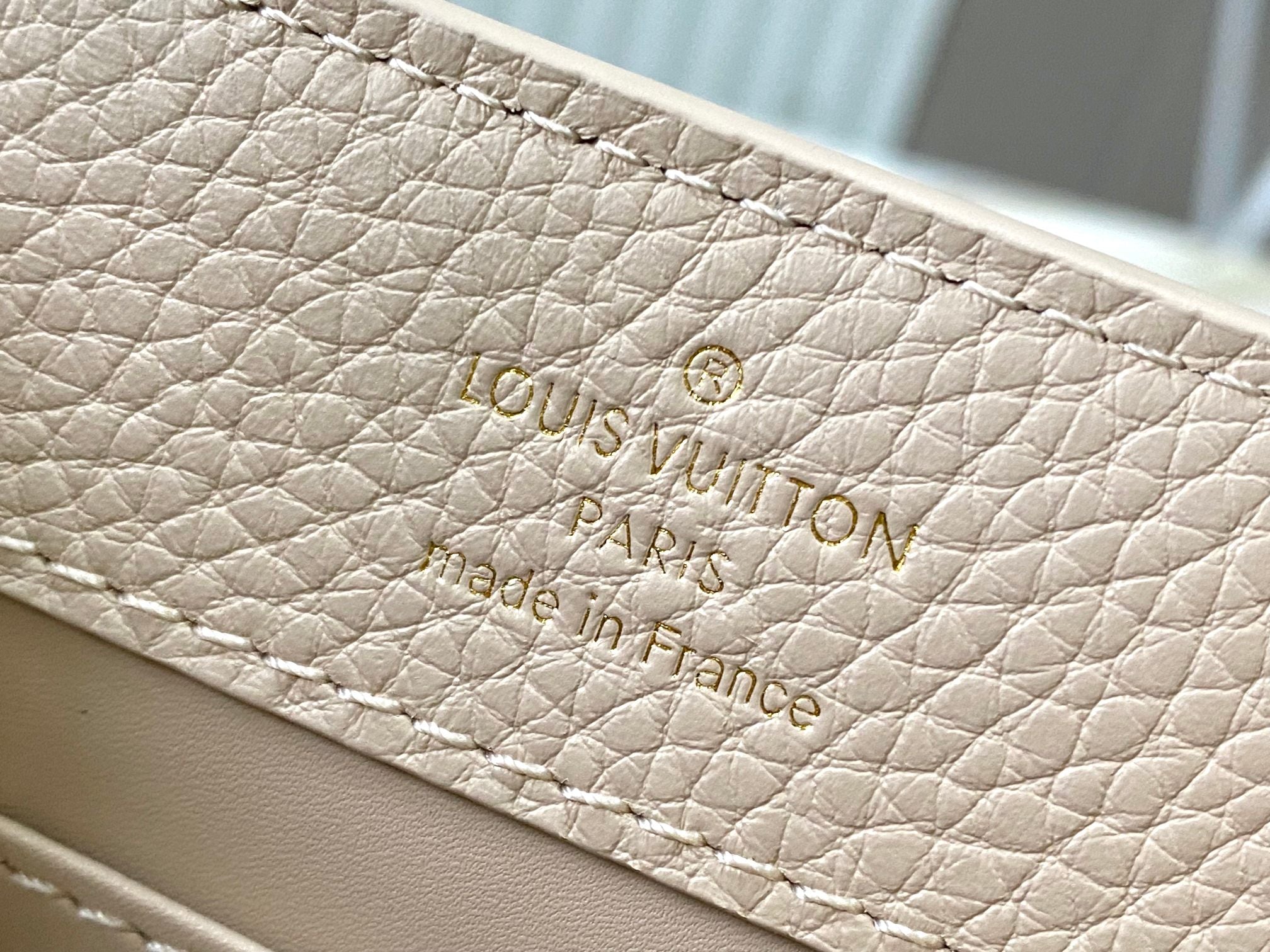 CAPUCINES MINI 21 BEIGE BLEU NUAGE CUIR TAURILLON QUINCAILLERIE DORÉ