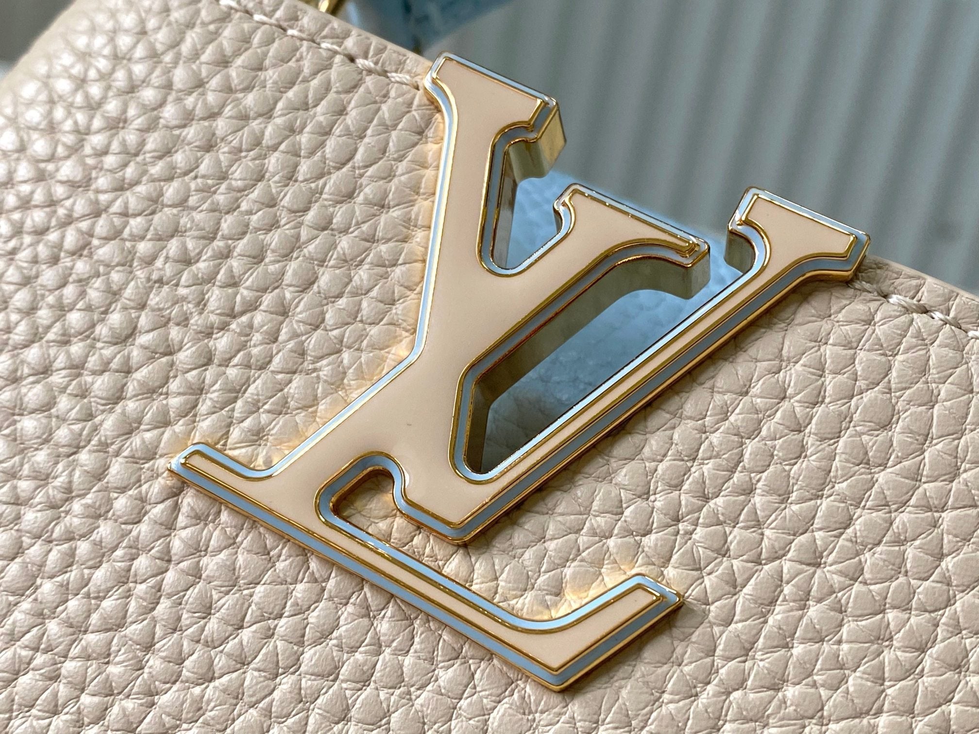 CAPUCINES NANO 16 BEIGE BLEU NUAGE CUIR TAURRILON QUINCAILLERIE DORÉ