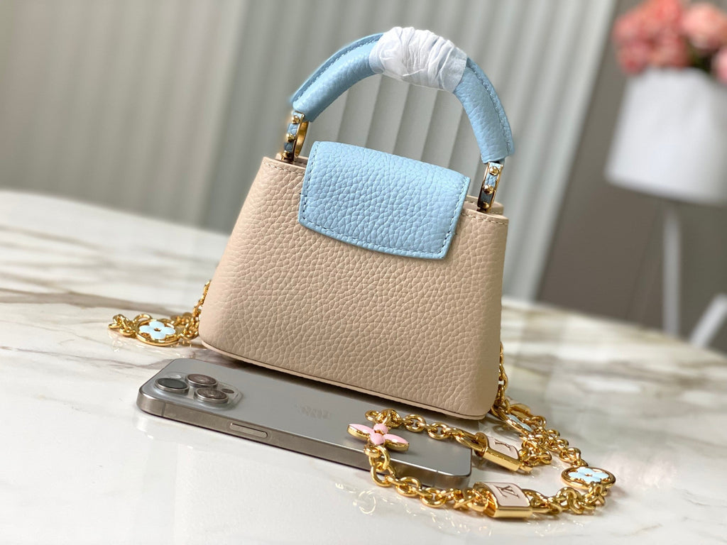 CAPUCINES NANO 16 BEIGE BLEU NUAGE CUIR TAURRILON QUINCAILLERIE DORÉ
