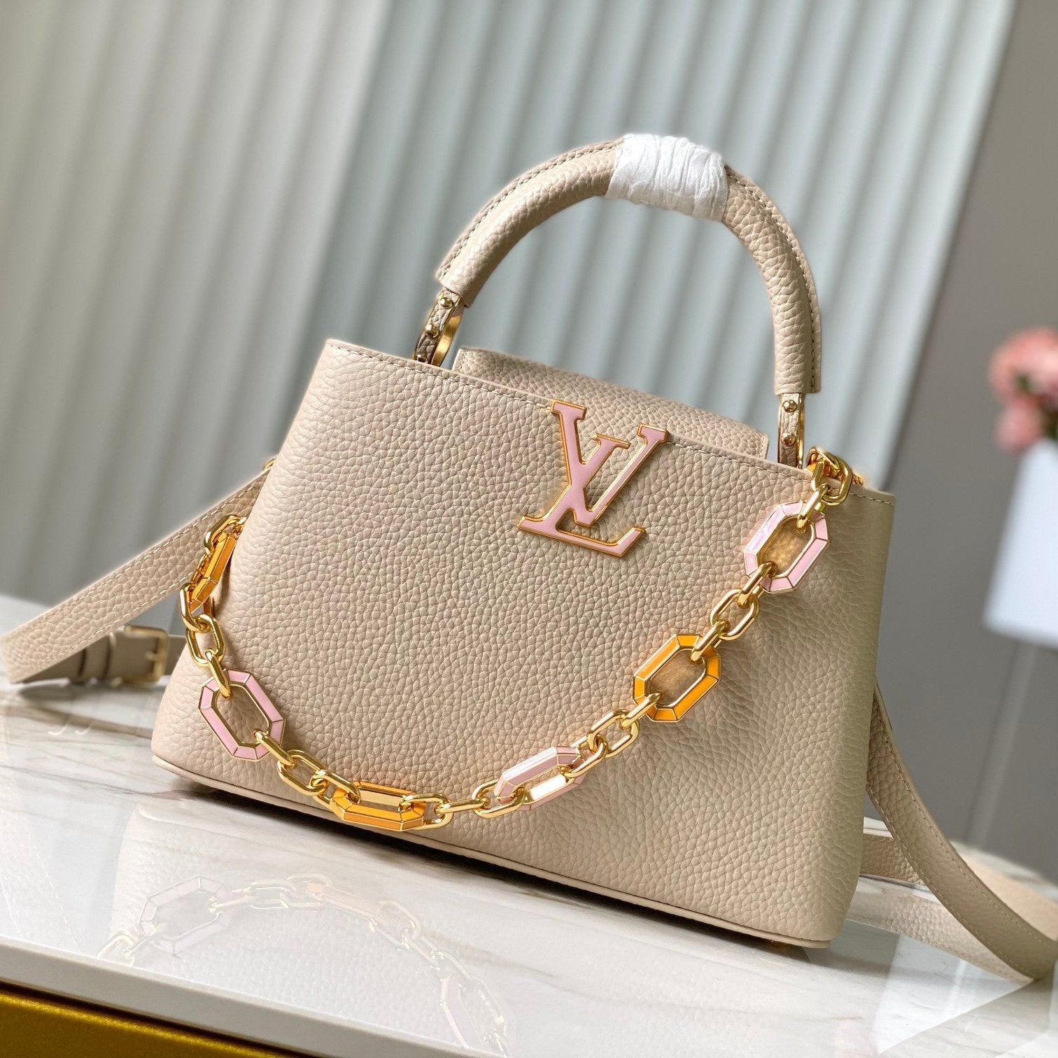 CAPUCINES BB 27CM CUIR TAURILLON BEIGE