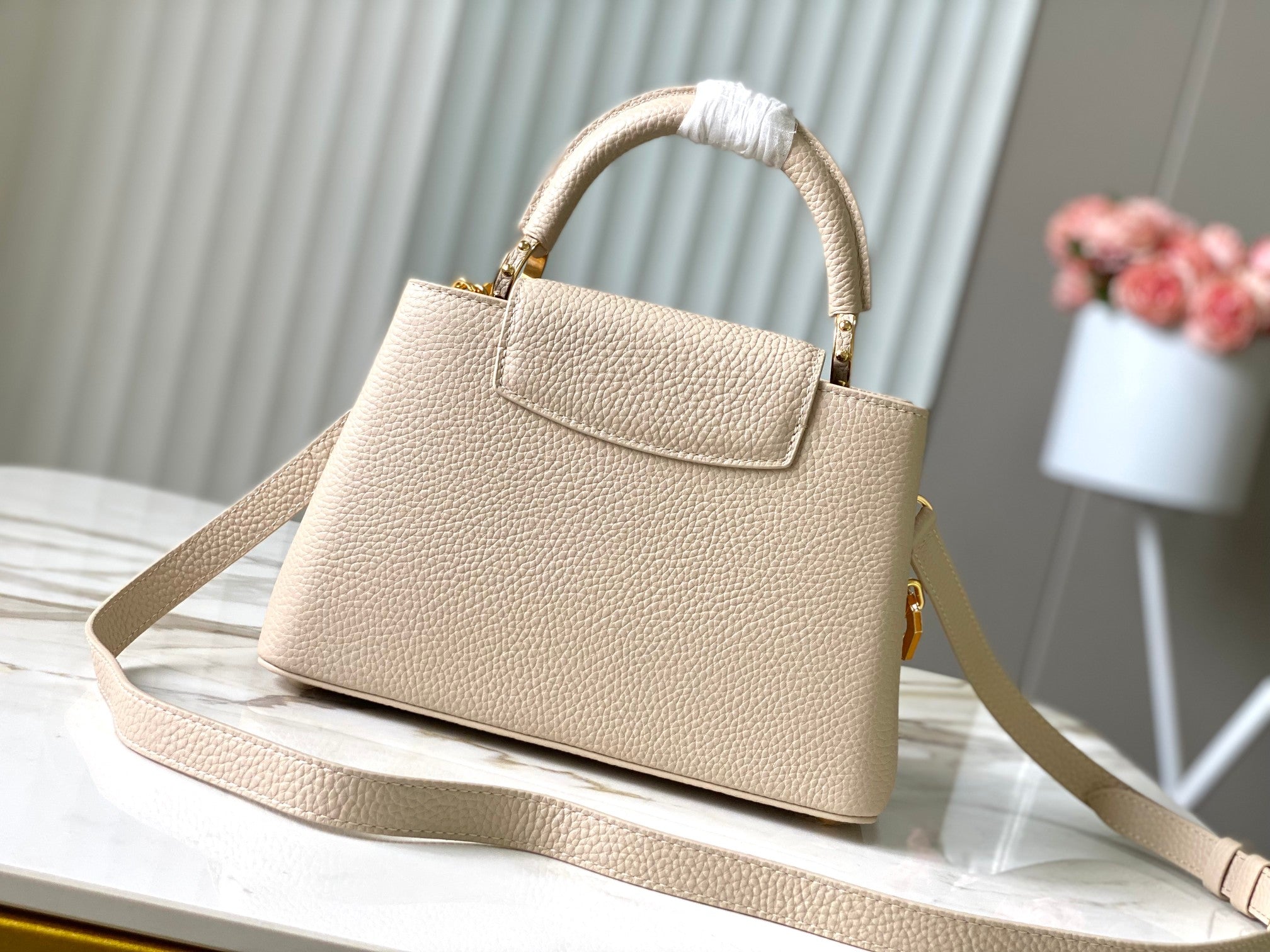 CAPUCINES BB 27CM CUIR TAURILLON BEIGE