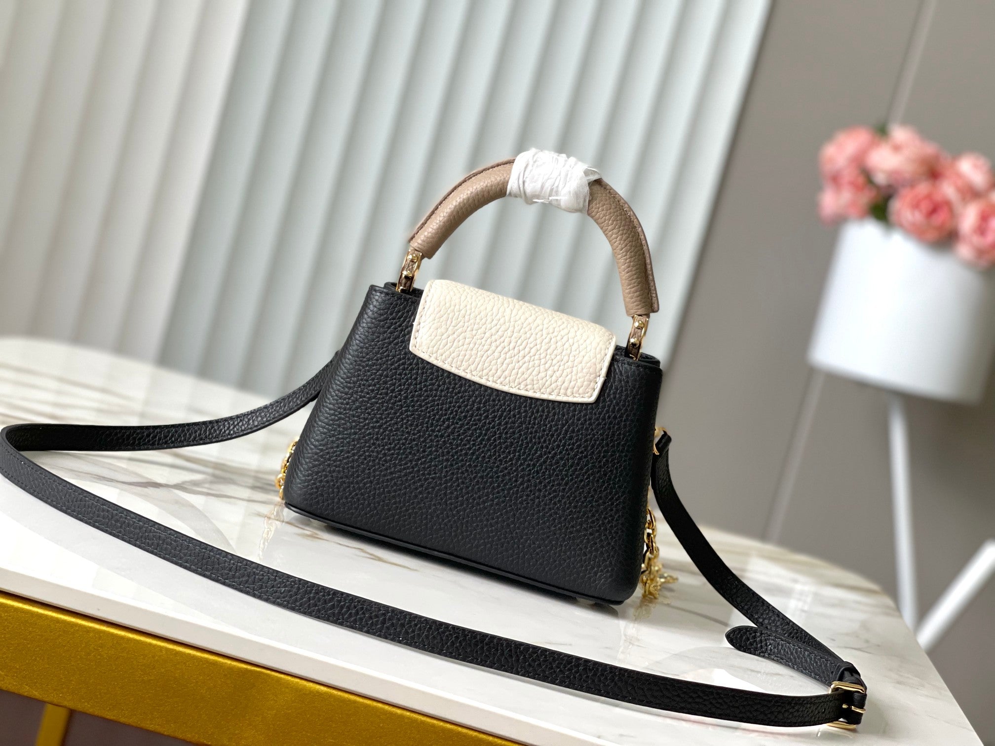 CAPUCINES MINI 21 EN NOIR MIX BLANC TAURILLON QUINCAILLERIE OR