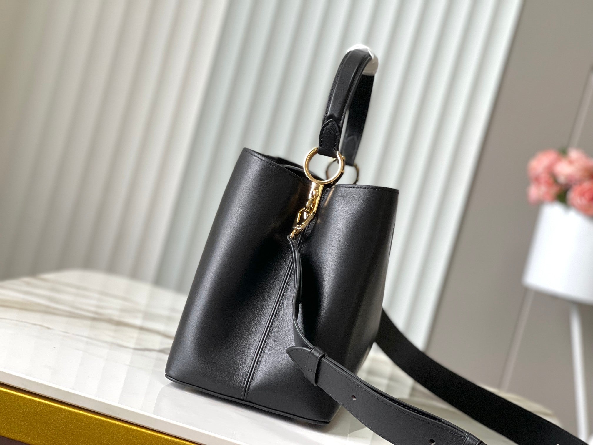 CAPUCINES GM 38CM CUIR TAURILLON NOIR