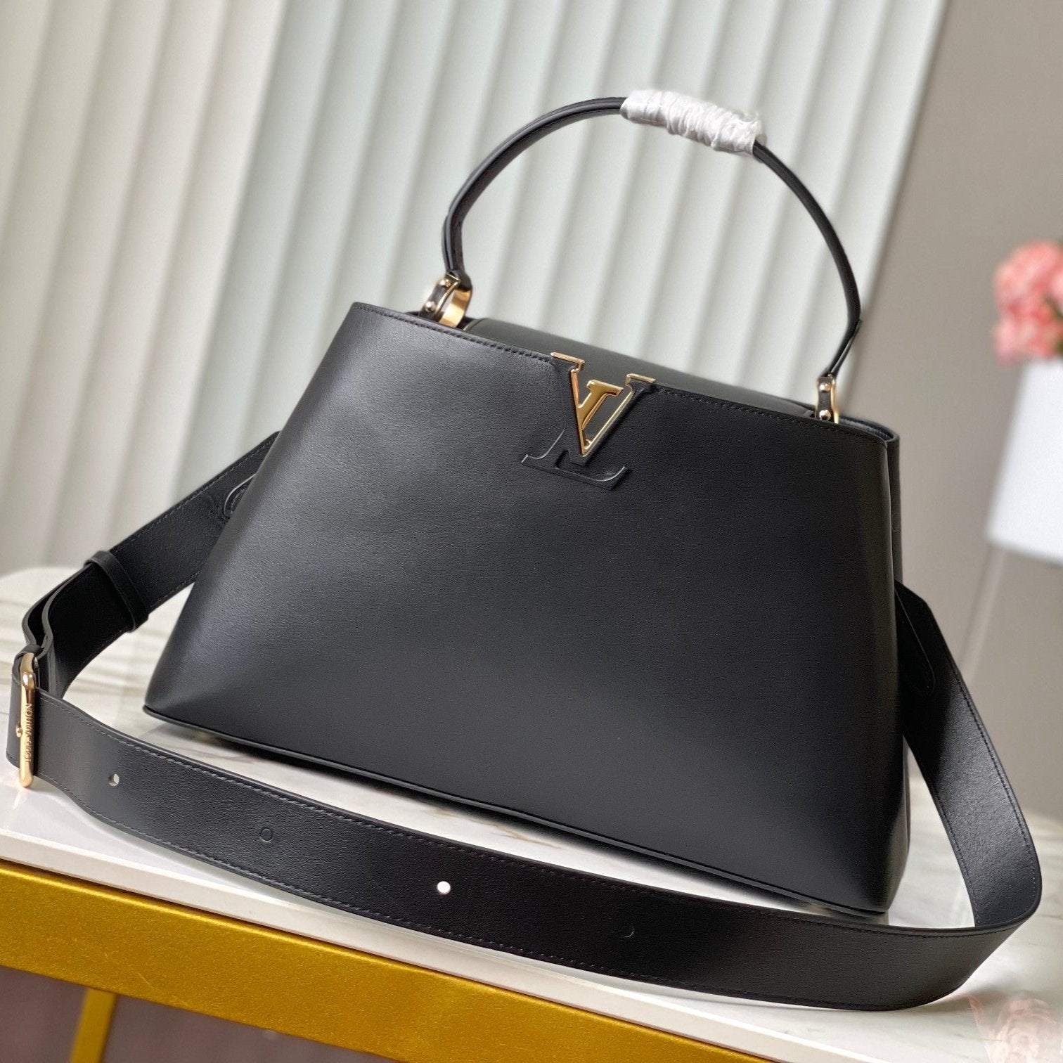 CAPUCINES GM 38CM CUIR TAURILLON NOIR