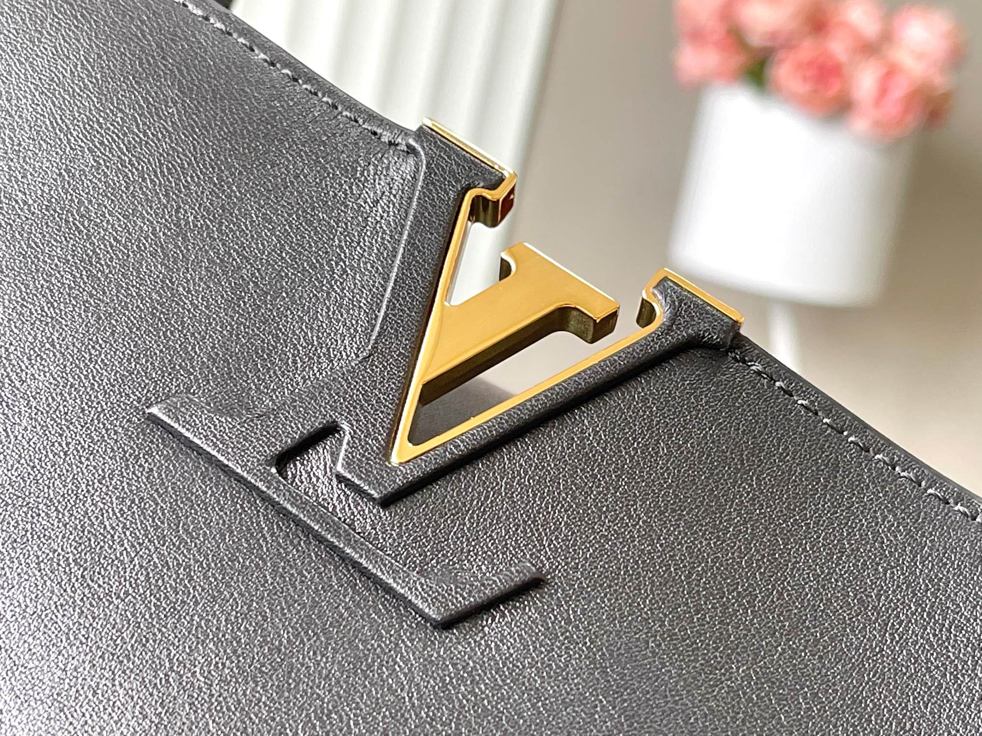 CAPUCINES GM 38CM CUIR TAURILLON NOIR