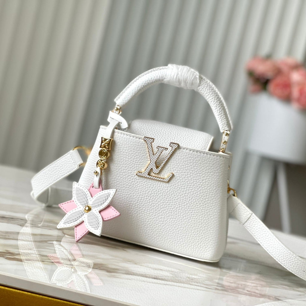 CAPUCINES MINI 21 EN QUINCAILLERIE OR TAURILLON BLANC