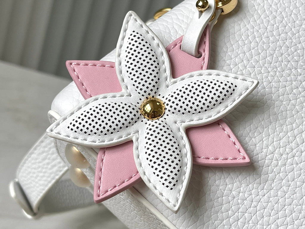 CAPUCINES MINI 21 EN QUINCAILLERIE OR TAURILLON BLANC