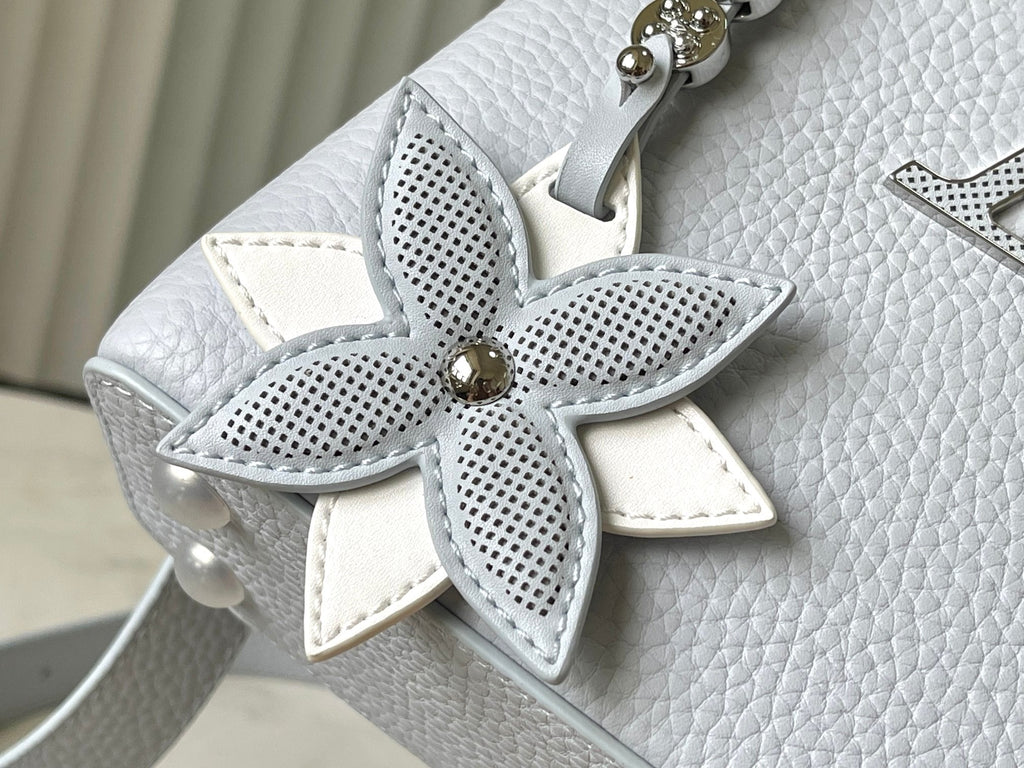 CAPUCINES MINI 21 EN GRIS CHROME QUINCAILLERIE ARGENT TAURILLON
