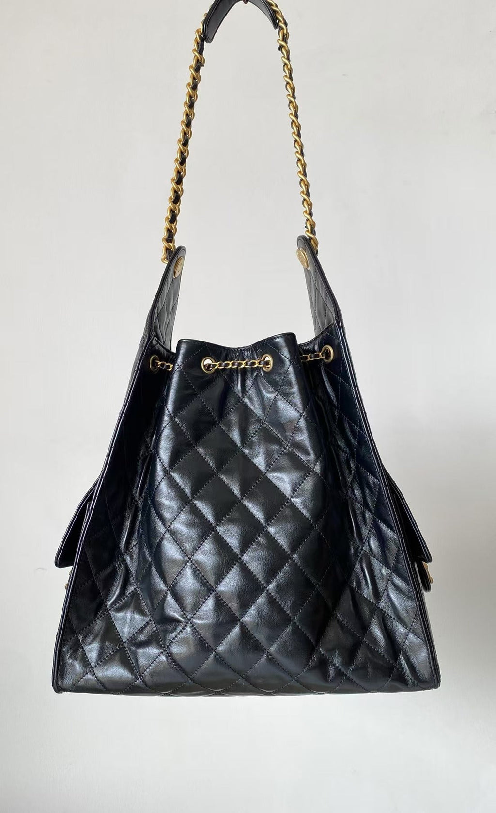 Sacs HOBO CC 25C 40 cm en cuir de veau noir
