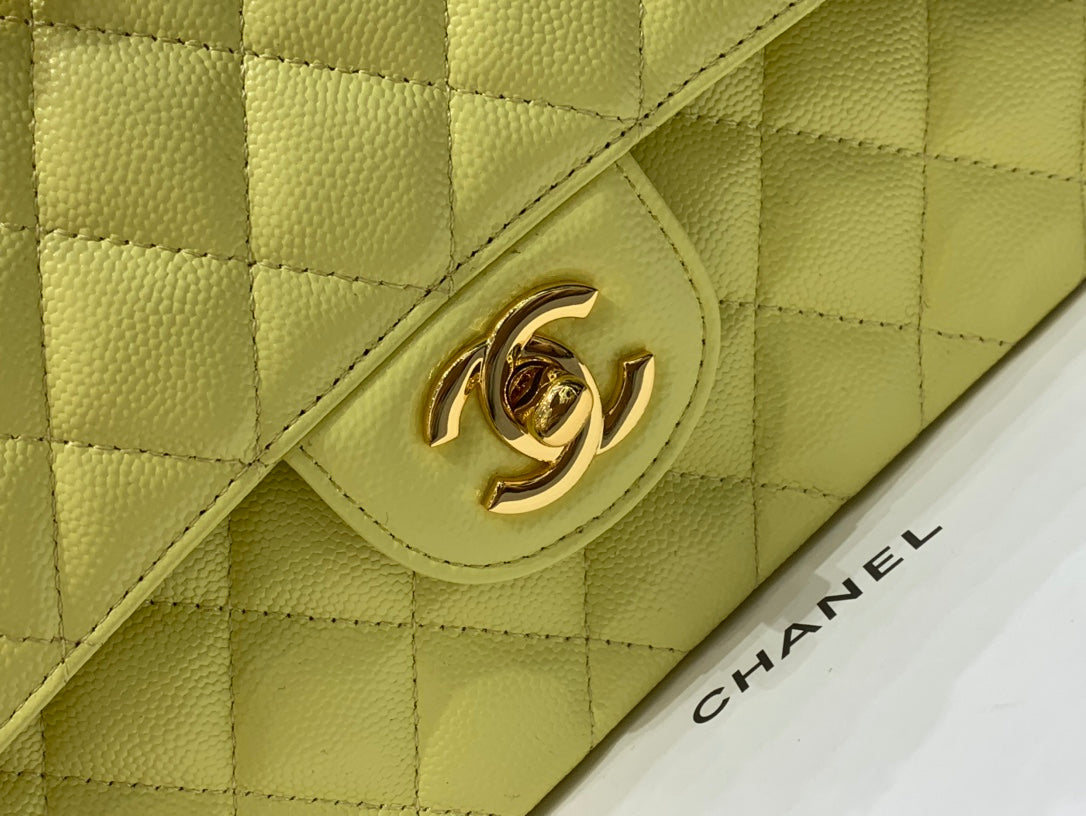 PETIT SAC À RABAT CLASSIQUE 23CM CAVIAR JAUNE QUINCAILLERIE OR 