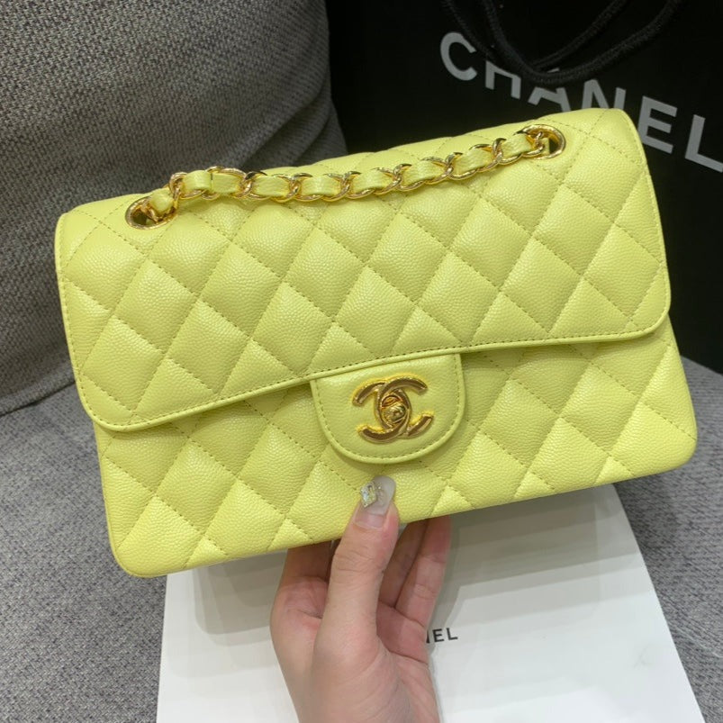 SMALL CLASSIC FLAP BAG 23CM YELLOW CAVIAR GOLD HARDWARE