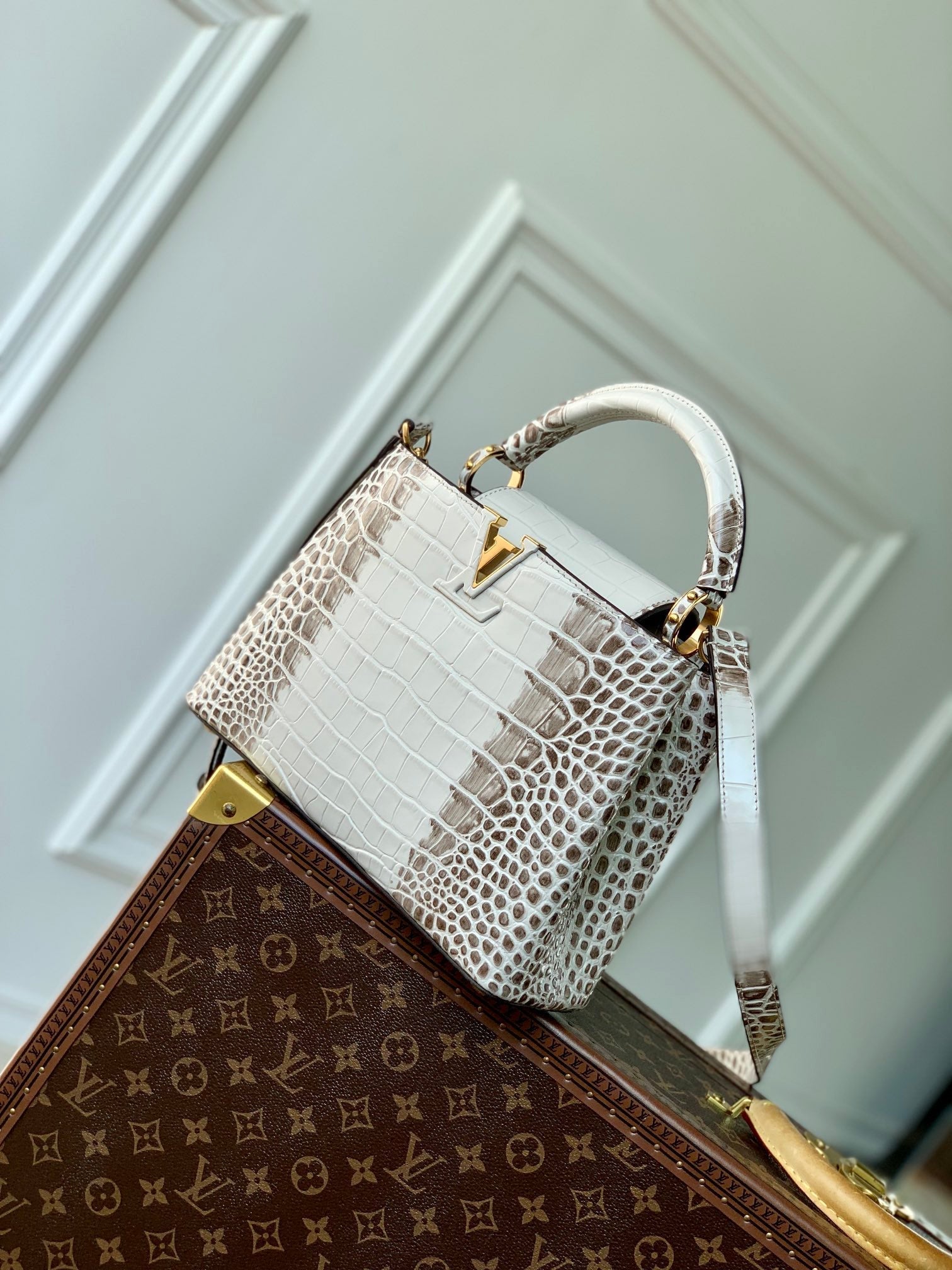 CAPUCINES BB 27 BLANC GRIS TAURILLON QUINCAILLERIE OR