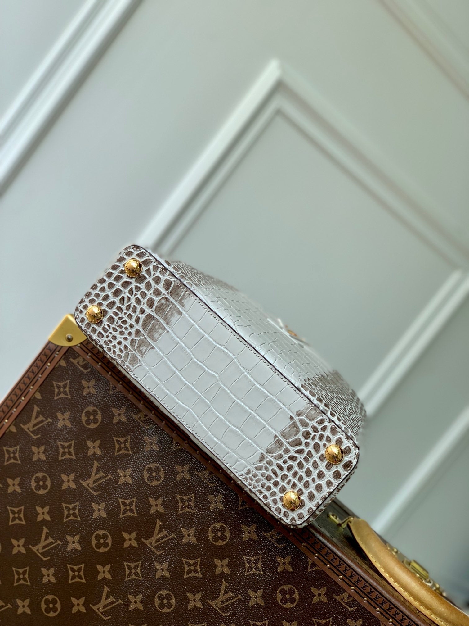 CAPUCINES BB 27 BLANC GRIS TAURILLON QUINCAILLERIE OR