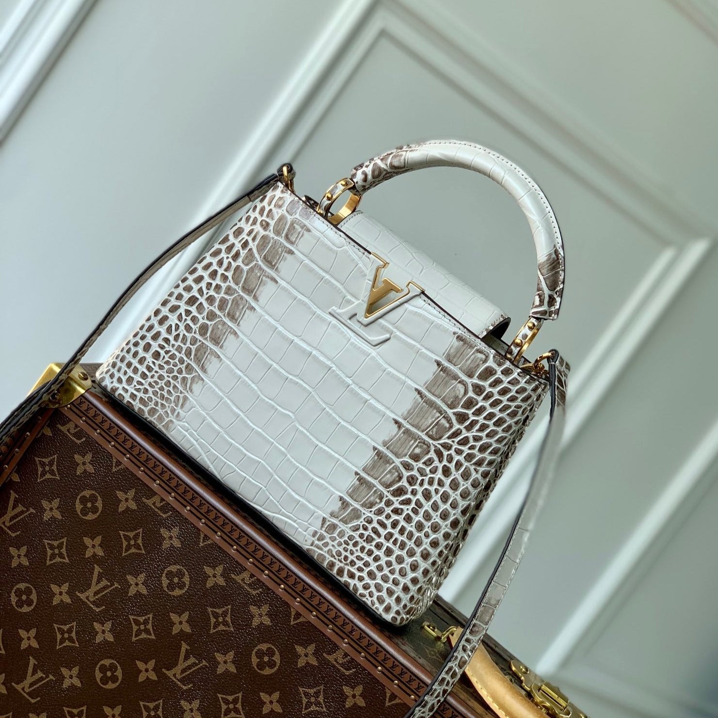 CAPUCINES BB 27 BLANC GRIS TAURILLON QUINCAILLERIE OR