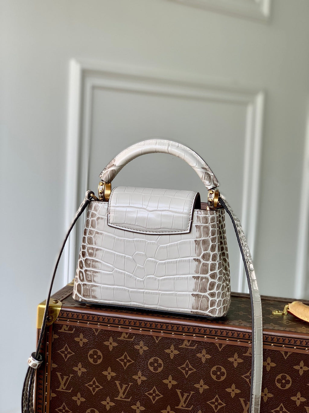 CAPUCINES MINI 21 BLANC GRIS CUIR DE VEAU EMBOSSÉ CROCODILE QUINCAILLERIE DORÉ