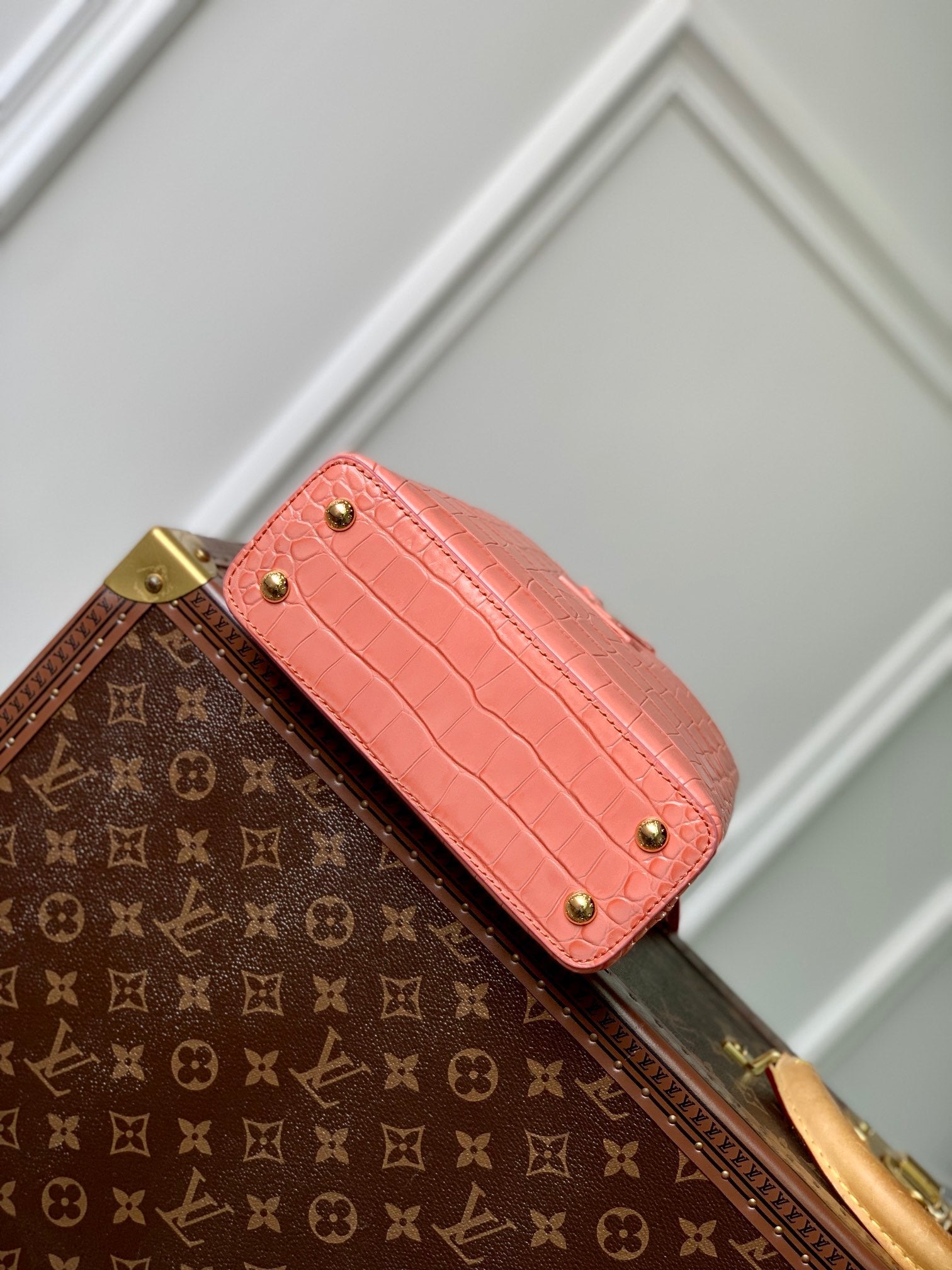 CAPUCINES MINI 21 PINK ORANGE CROCODILE EMBOSSED CALFSKIN GOLD HARDWARE