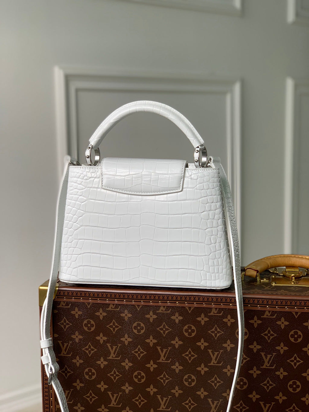 CAPUCINES BB 27 BLANC TAURILLON QUINCAILLERIE ARGENT