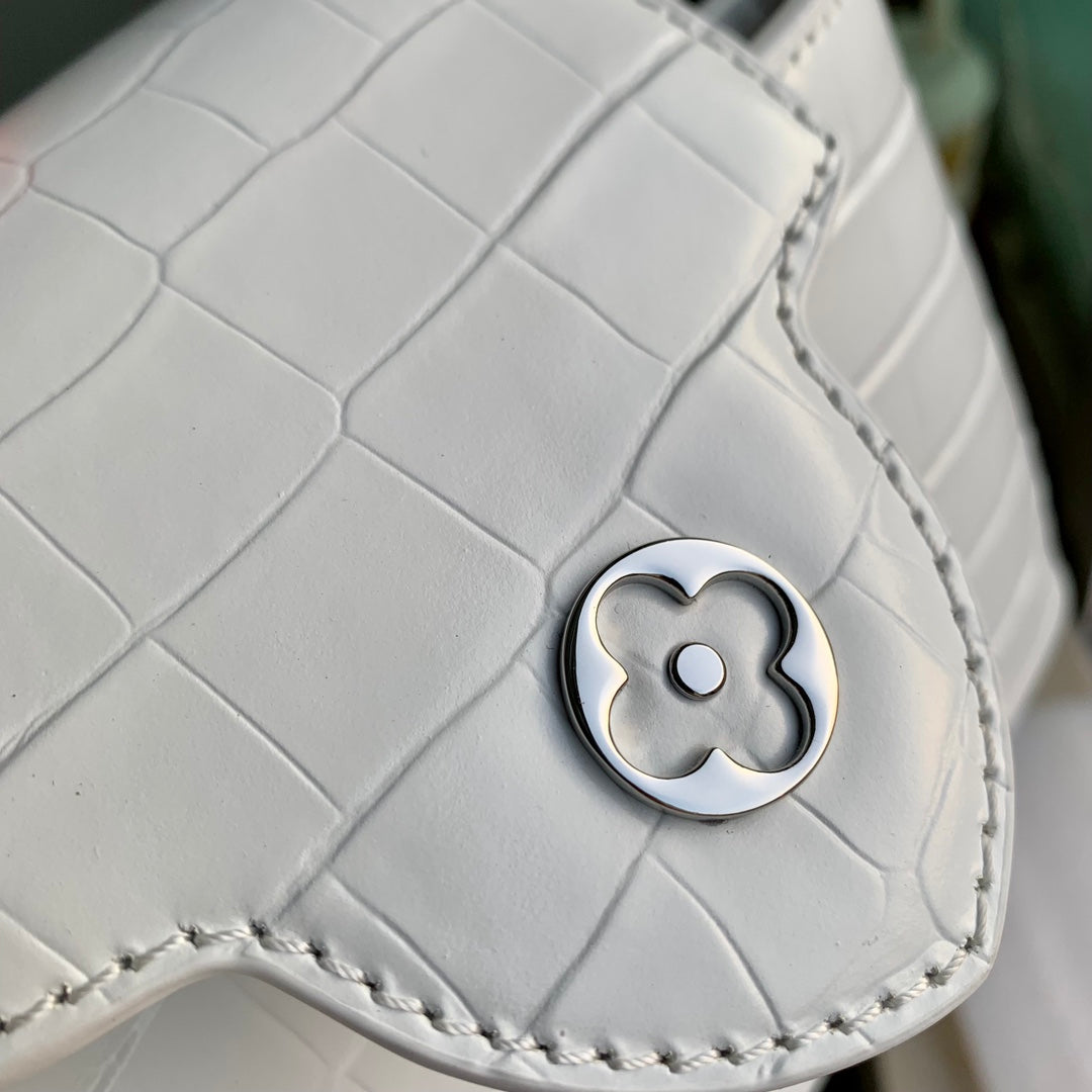 CAPUCINES BB 27 BLANC TAURILLON QUINCAILLERIE ARGENT