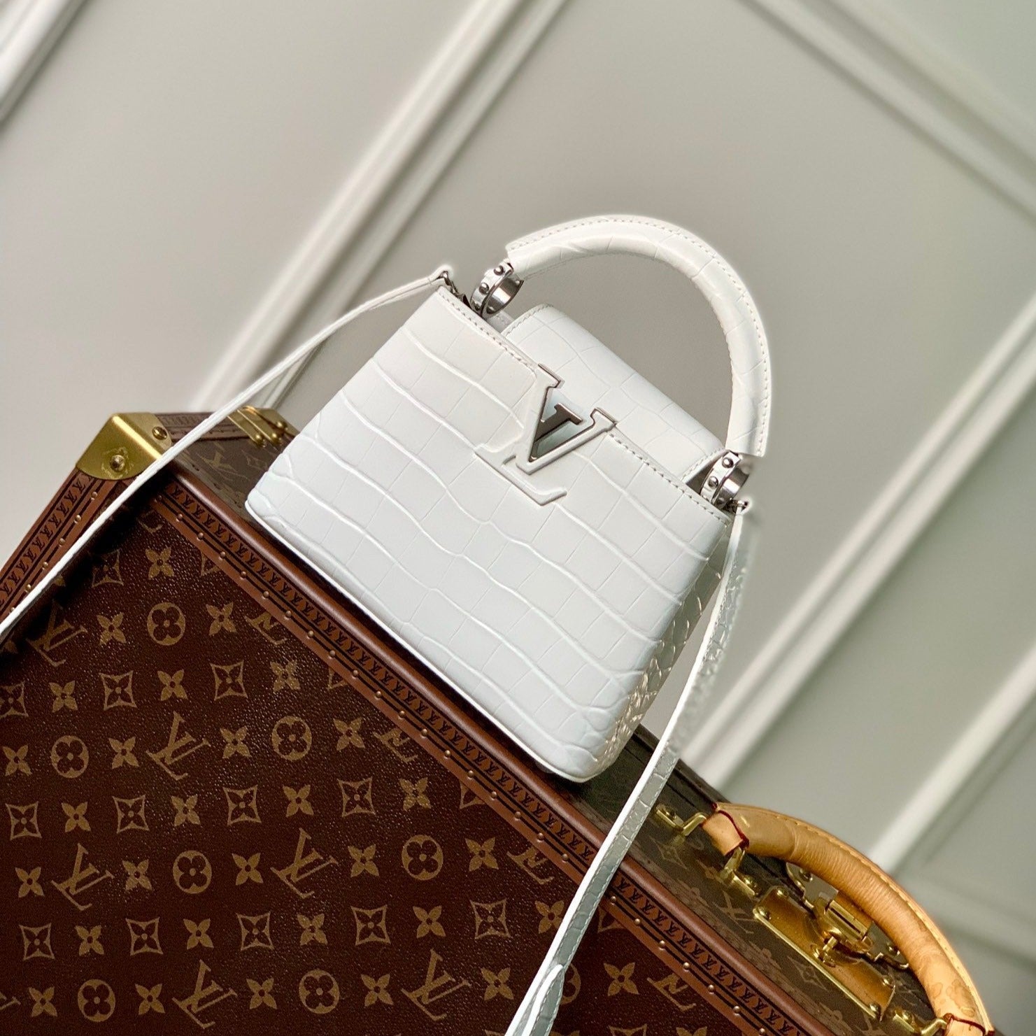 CAPUCINES MINI 21 CUIR DE VEAU BLANC EMBOSSÉ CROCODILE ACIER ARGENTÉ