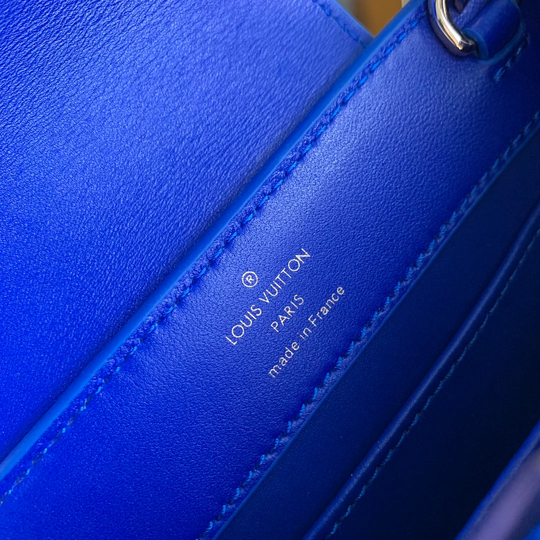 CAPUCINES MINI 21 CUIR DE VEAU EMBOSSÉ CROCODILE BLEU COBALT ACIER DORÉ