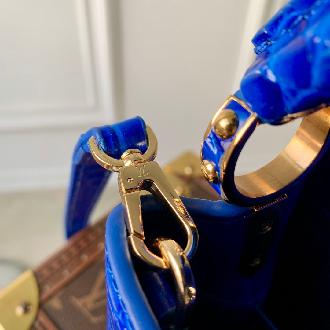 CAPUCINES MINI 21 CUIR DE VEAU EMBOSSÉ CROCODILE BLEU COBALT ACIER DORÉ
