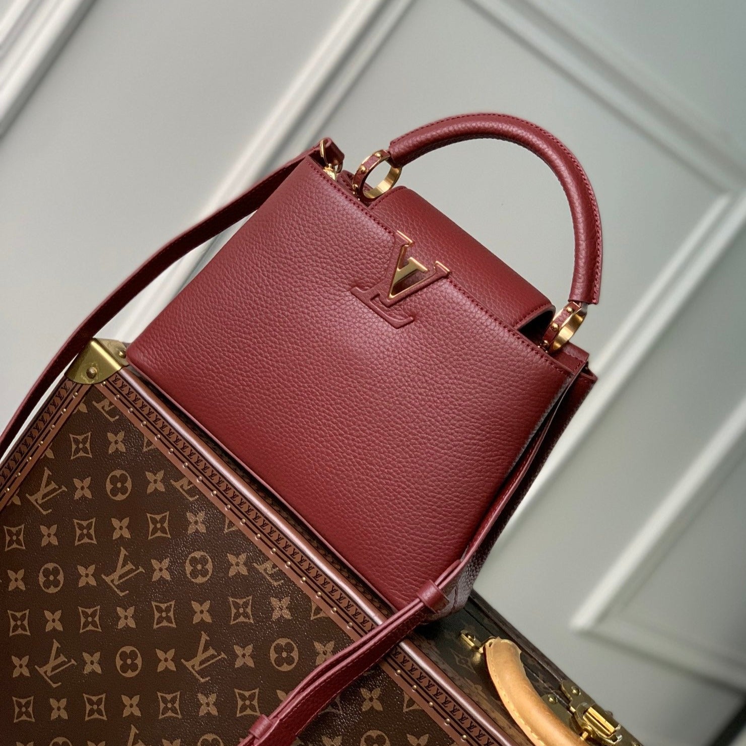 CAPUCINES BB 27 BORDEAUX TAURILLON NACRE QUINCAILLERIE DOREE