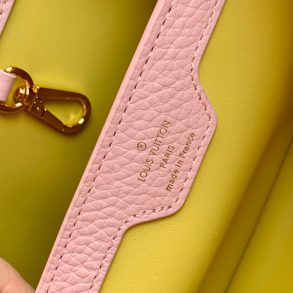 CAPUCINES MM 31,5 CUIR TAURILLON ROSE NACRE QUINCAILLERIE DORÉ